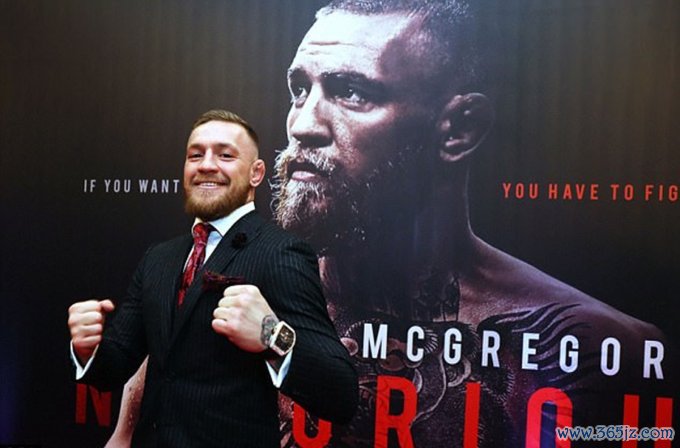 Conor McGregor trong buổi ra mắt bộ phim Notorious nói về sự nghiệp của anh năm 2017. Ảnh: AP