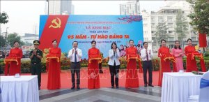 95 năm Ngày thành lập Đảng: Triển lãm ảnh '95 năm - Tự hào Đảng ta'